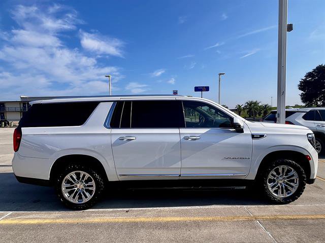 Used 2022 GMC Yukon XL SLT w/ SLT Luxury Package RWD image 2