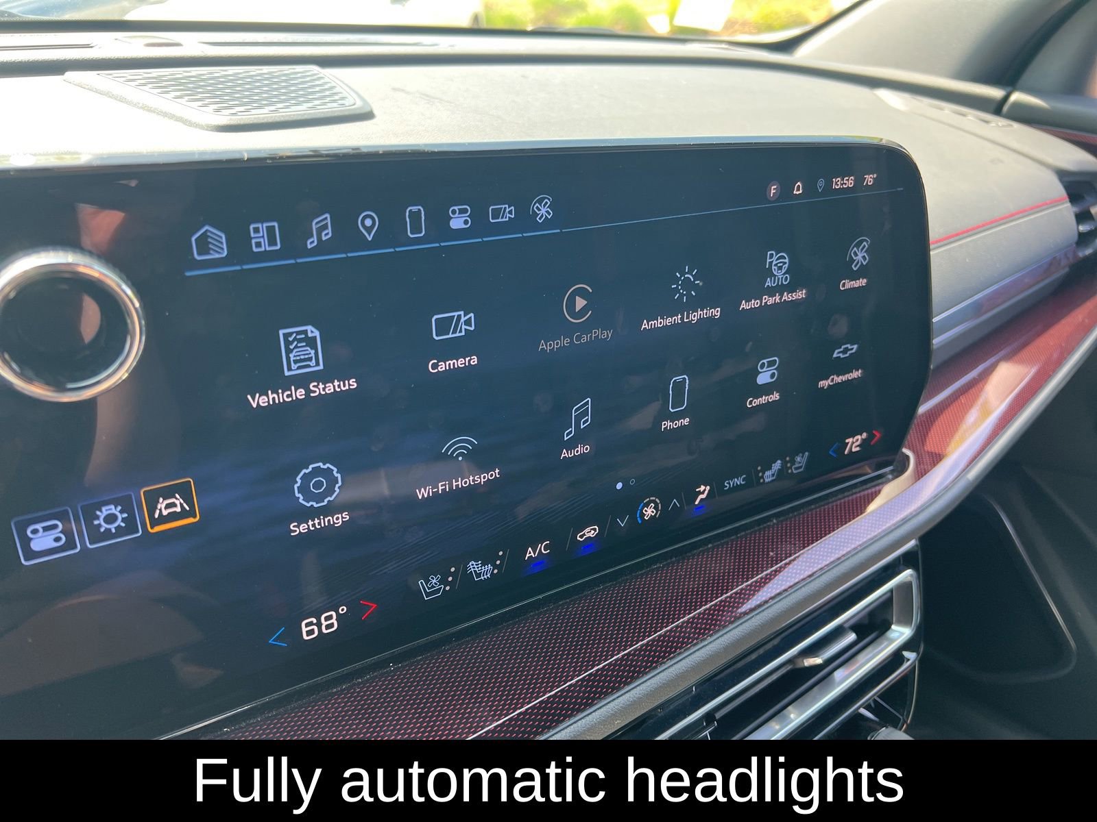 Used 2024 Chevrolet Traverse RS image 15