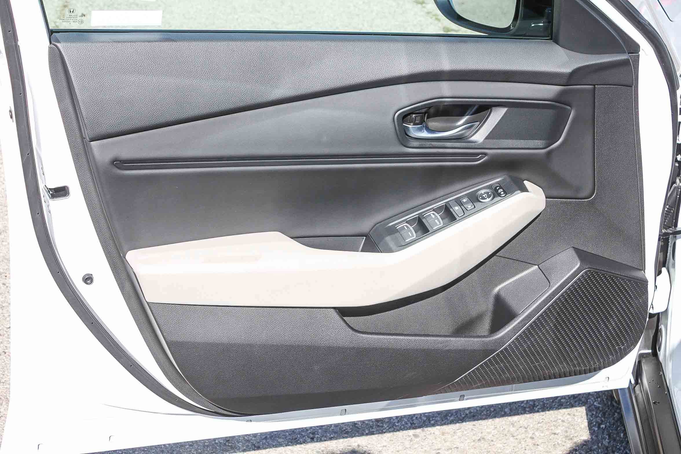 Certified 2025 Honda Accord SE image 15