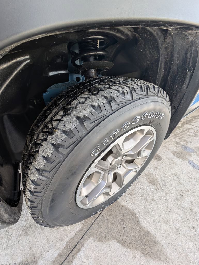 Used 2021 Jeep Cherokee Trailhawk image 40