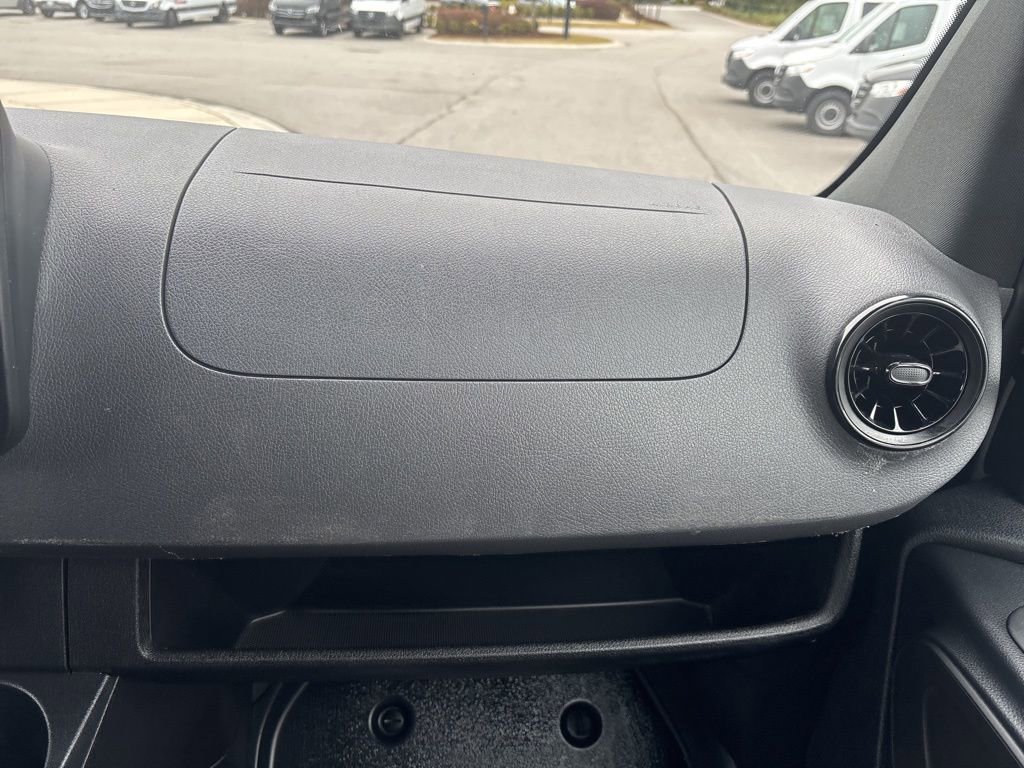 Used 2024 Mercedes-Benz Sprinter 2500 image 23