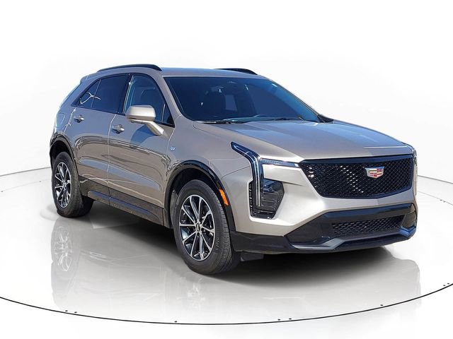 Used 2025 Cadillac XT4 Sport AWD/4WD image 2