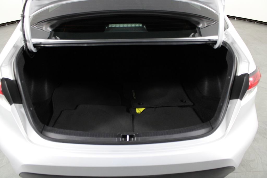 Used 2024 Toyota Corolla LE FWD image 17