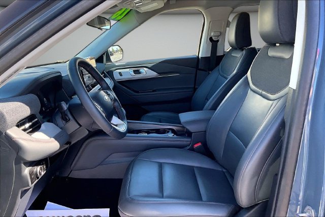 Used 2026 Ford Explorer Active w/ Active Comfort Package AWD/4WD image 21