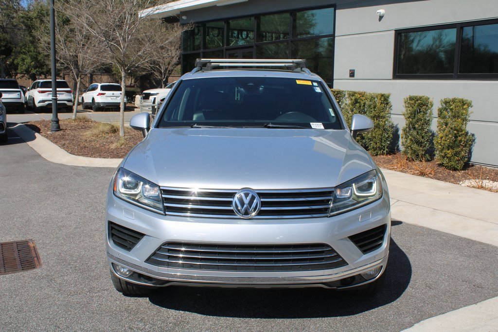 Used 2017 Volkswagen Touareg Wolfsburg Edition image 16