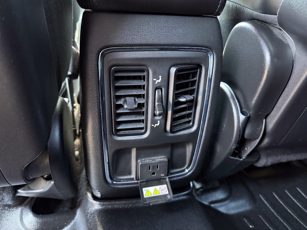 Used 2022 Jeep Grand Cherokee Laredo X AWD/4WD image 12