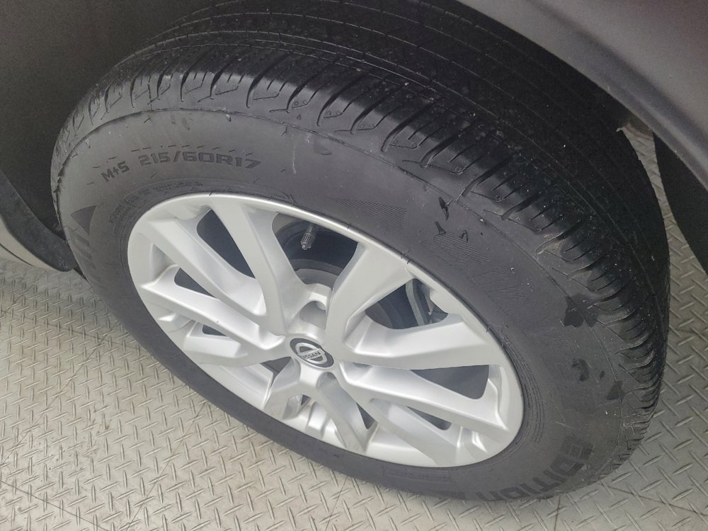 Used 2021 Nissan Rogue Sport SV image 31