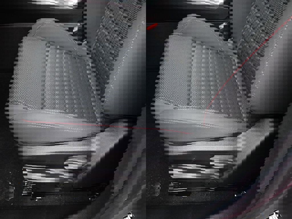 New 2024 Dodge Hornet GT image 15