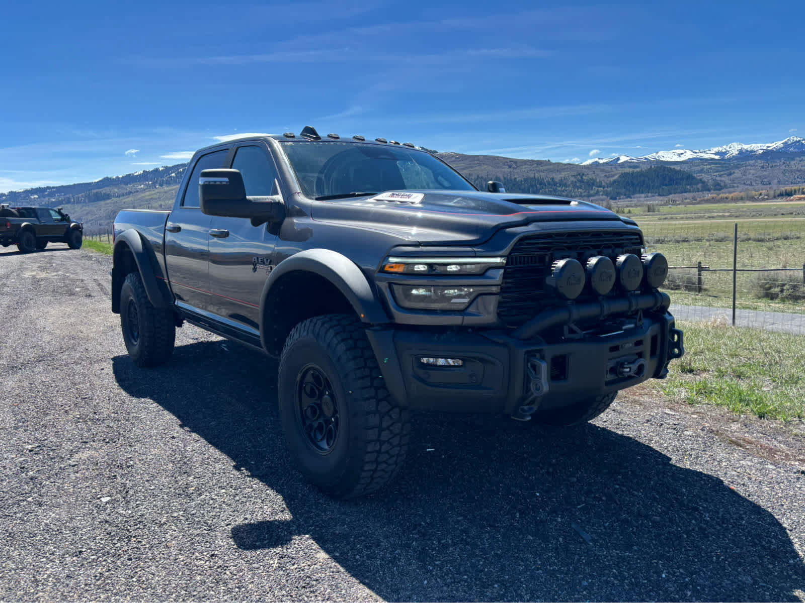 New 2025 RAM 2500 Laramie AWD/4WD image 44