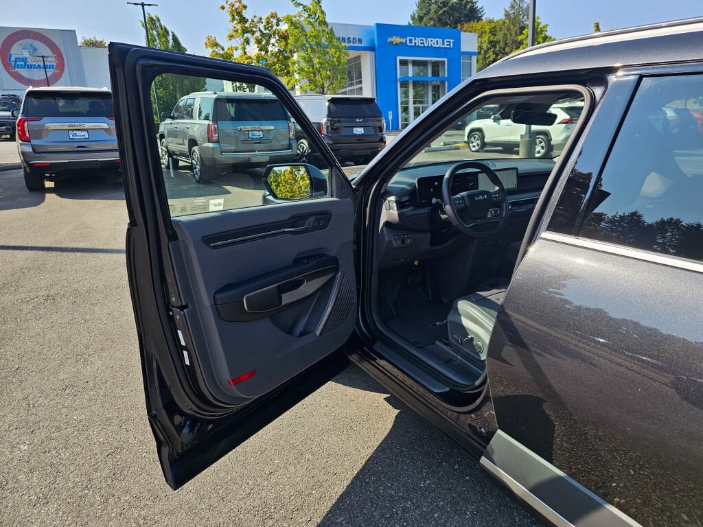 Certified 2024 Kia EV9 Wind AWD/4WD image 21