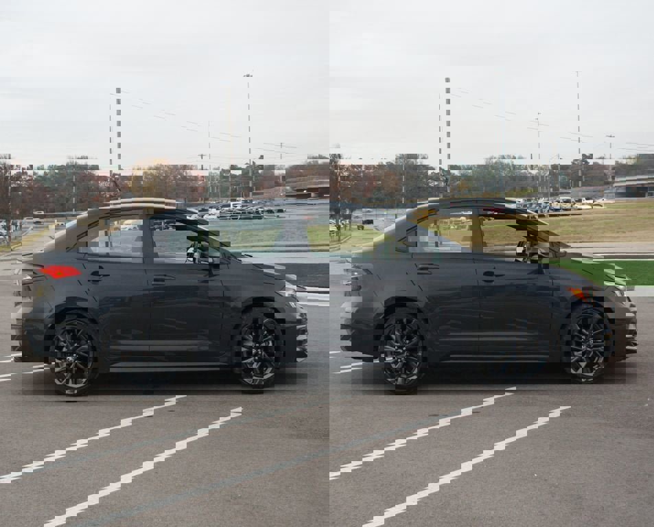 Certified 2025 Toyota Corolla SE image 19