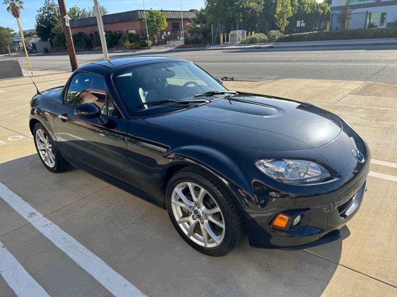 Used 2015 MAZDA MX-5 Miata Grand Touring RWD image 8