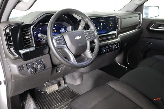 Used 2023 Chevrolet Silverado 1500 LT AWD/4WD image 25