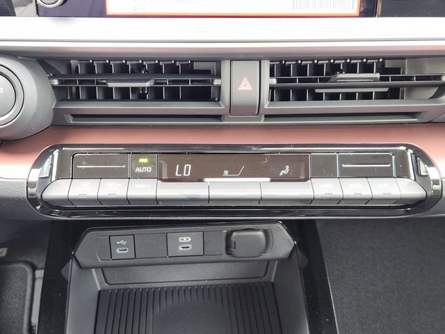 New 2026 Toyota Prius Plug-In Hybrid FWD image 18
