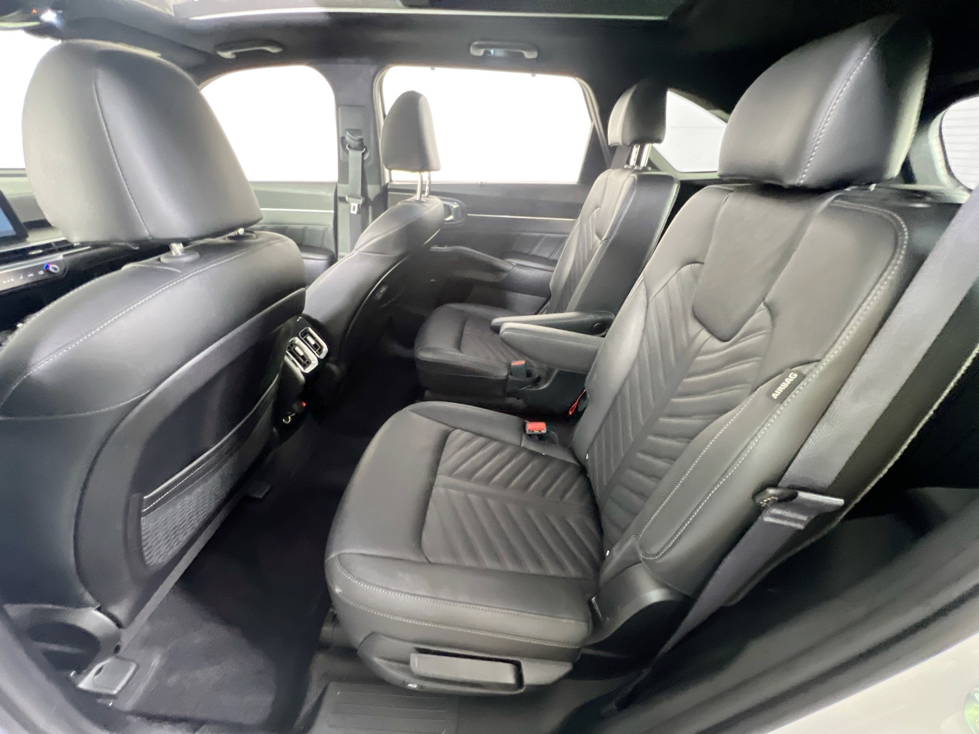 Used 2024 Kia Sorento SX Prestige AWD/4WD image 25