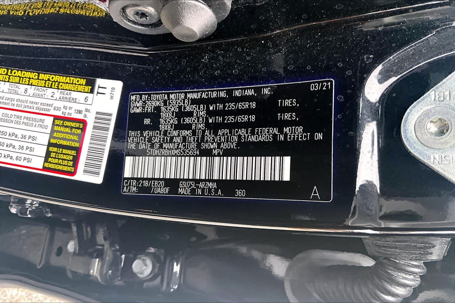 Used 2021 Toyota Highlander XLE AWD/4WD image 37