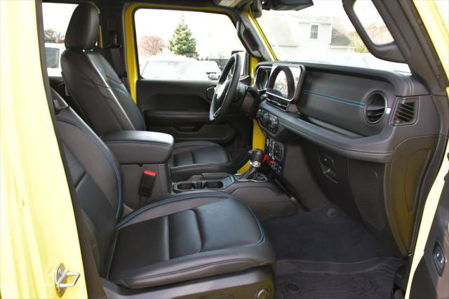 Used 2024 Jeep Wrangler Unlimited Rubicon 4xe AWD/4WD image 17