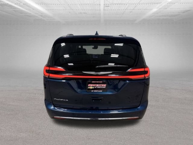 Used 2021 Chrysler Pacifica Touring-L FWD image 22