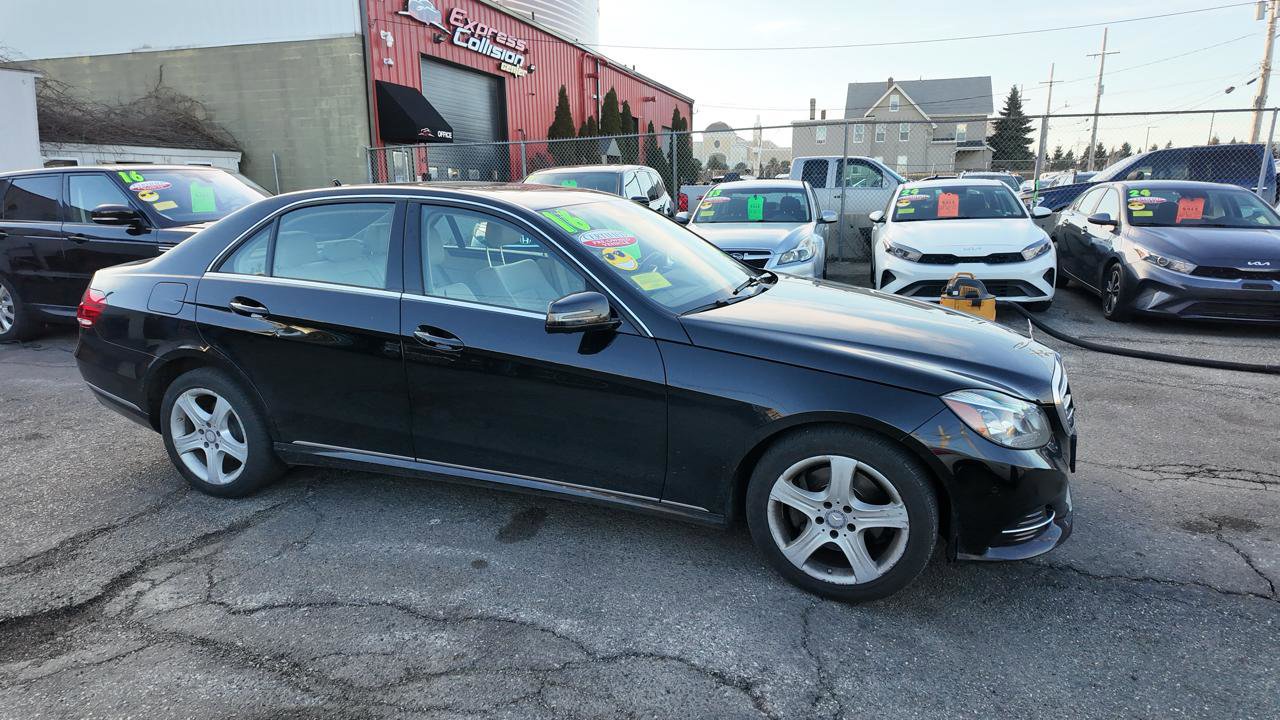 Used 2016 Mercedes-Benz E 350 4MATIC Sedan image 2