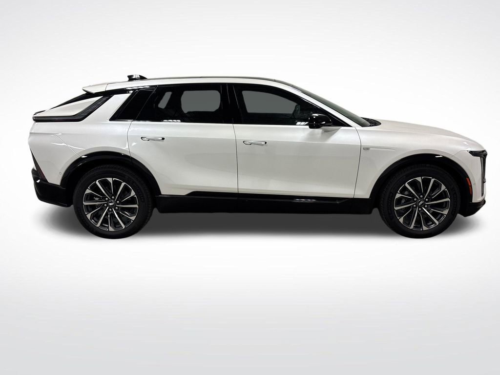 New 2025 Cadillac Lyriq Sport RWD image 21