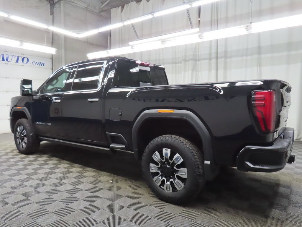 Used 2024 GMC Sierra 2500 Denali w/ Denali Reserve Package AWD/4WD image 6