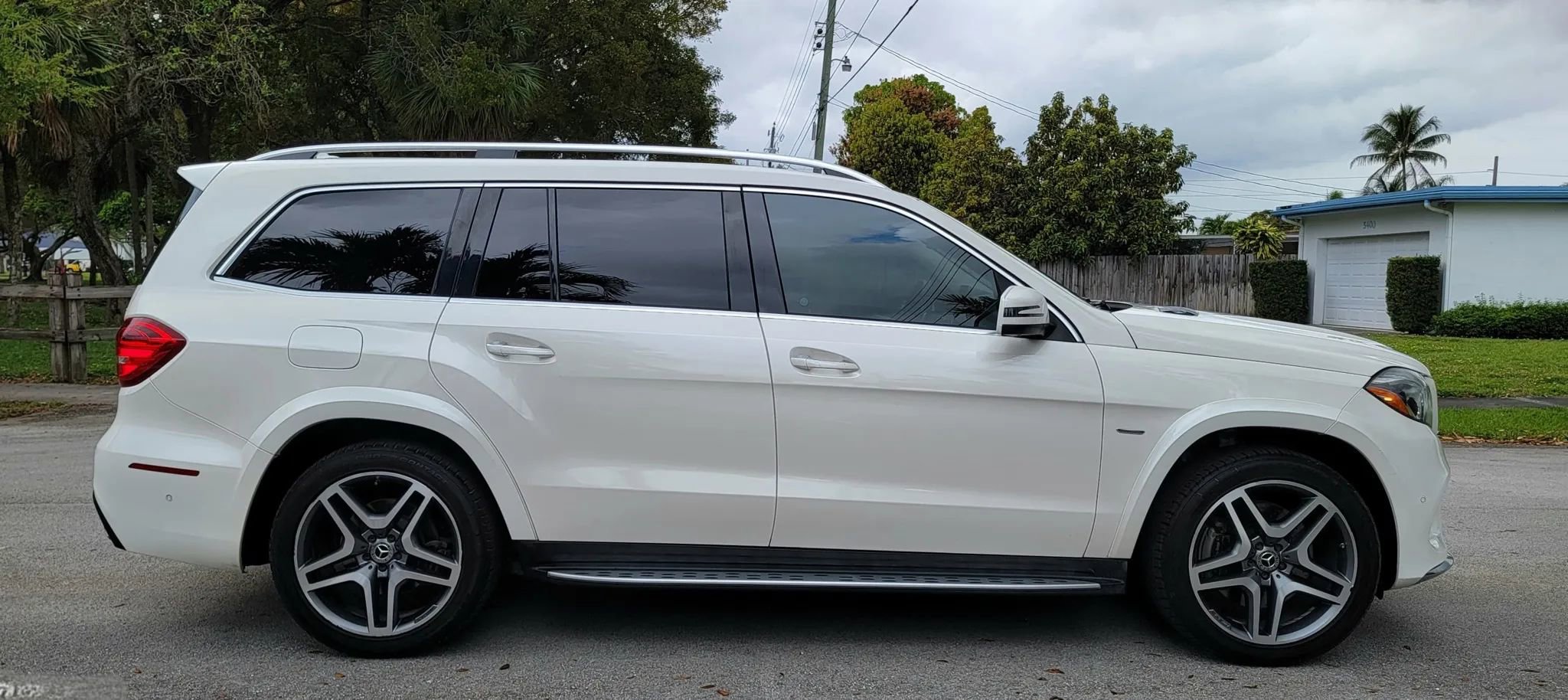 Used 2018 Mercedes-Benz GLS 550 4MATIC w/ Grand Edition Package image 14