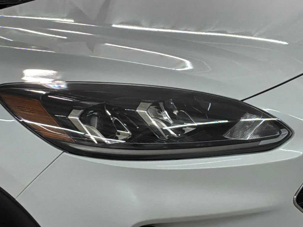 Used 2020 Ford Escape SE FWD image 29