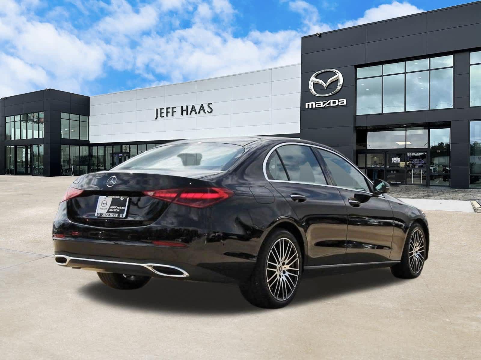 Used 2024 Mercedes-Benz C 300 Sedan image 3