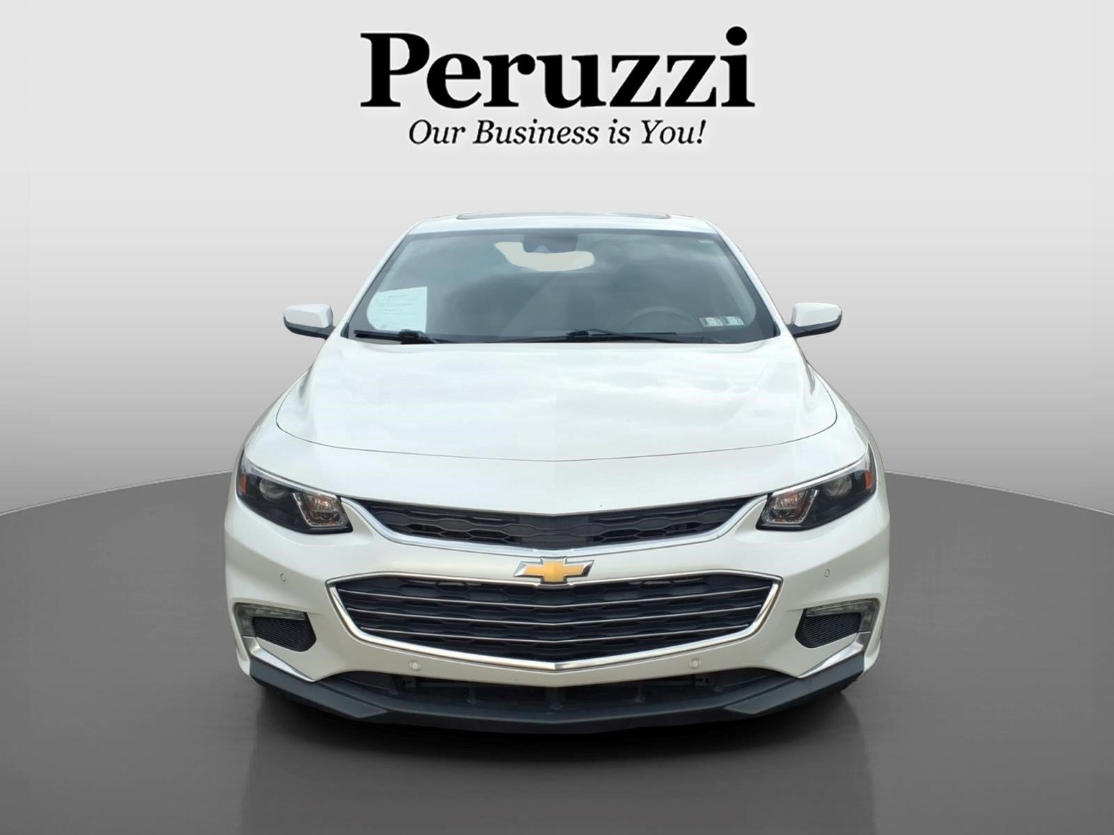 Used 2018 Chevrolet Malibu Premier w/ Premier Sun and Wheel Package FWD image 9