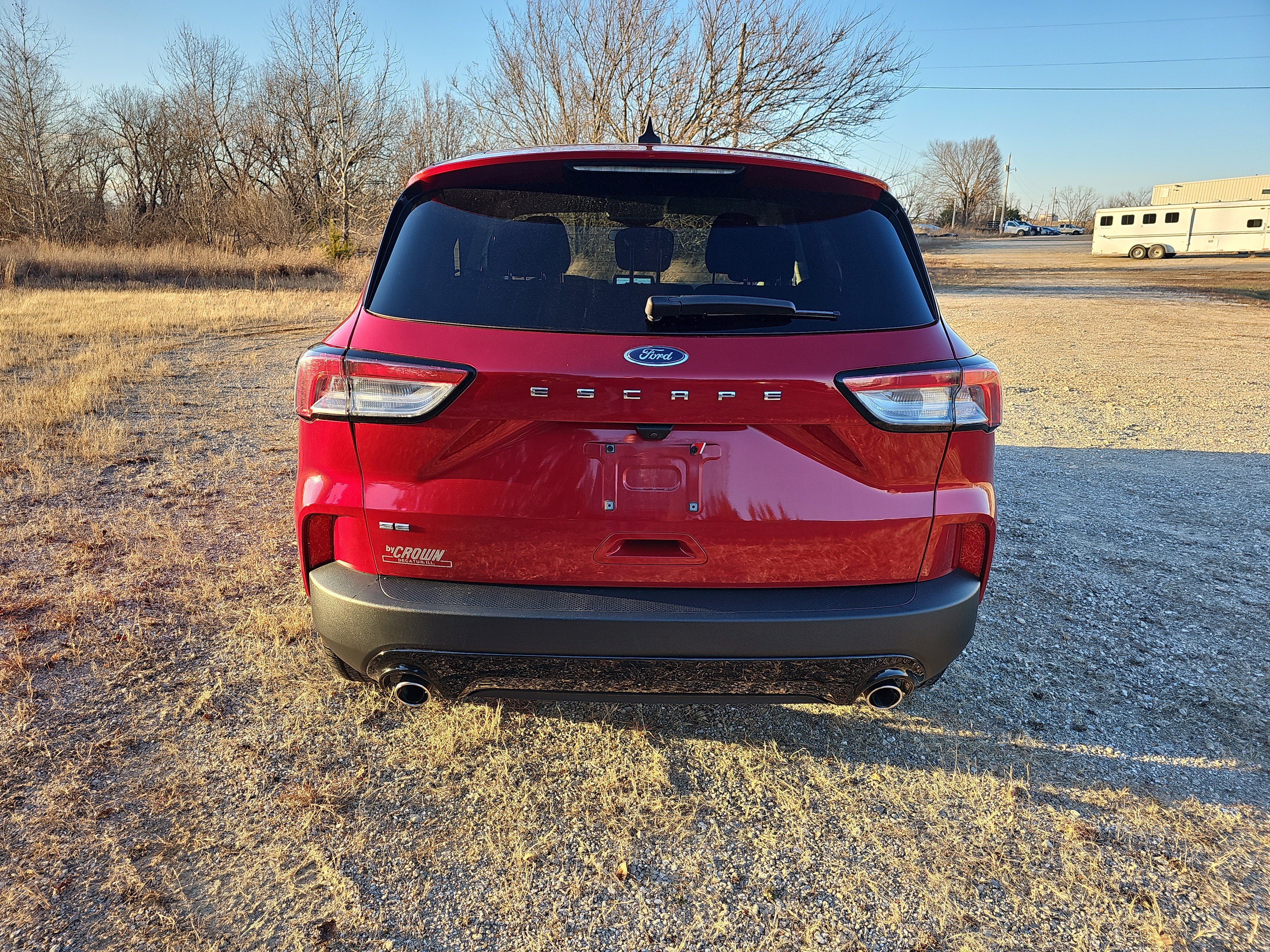 Used 2022 Ford Escape SE w/ SE Sport Appearance Package image 5