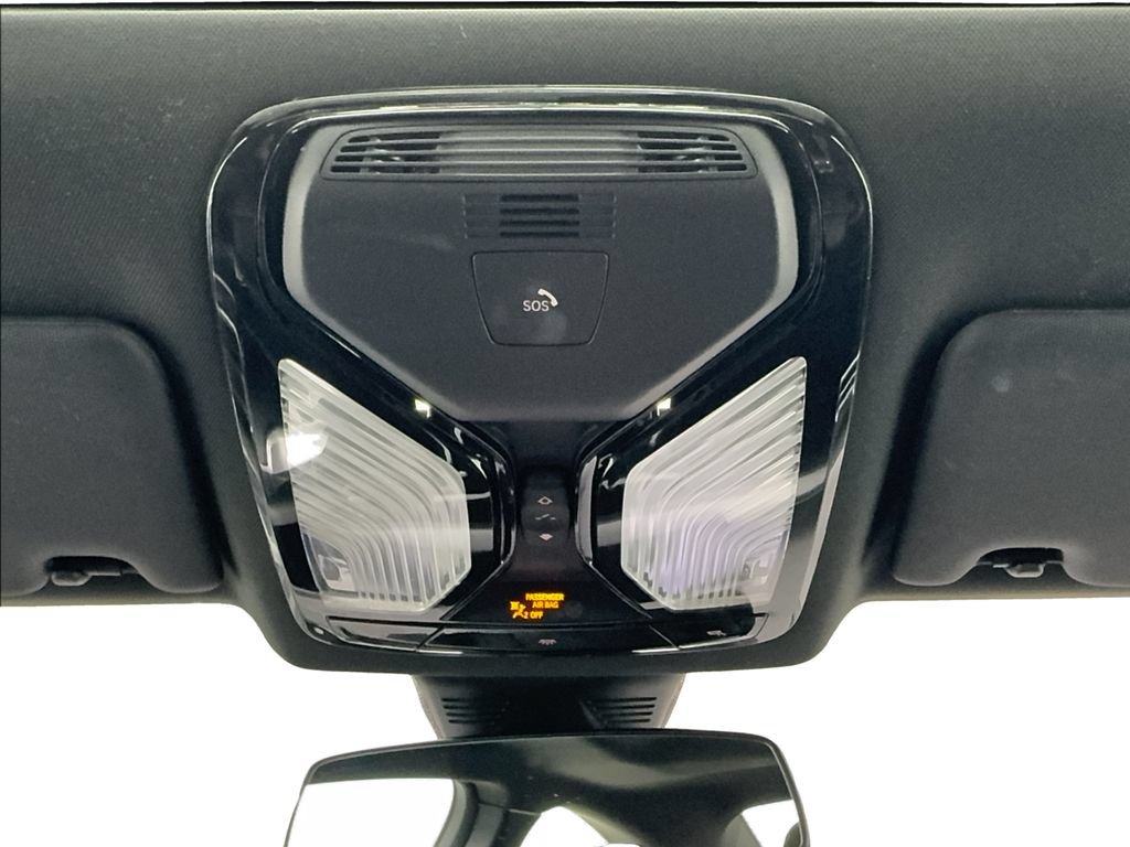 Used 2025 BMW 230i Coupe RWD image 31