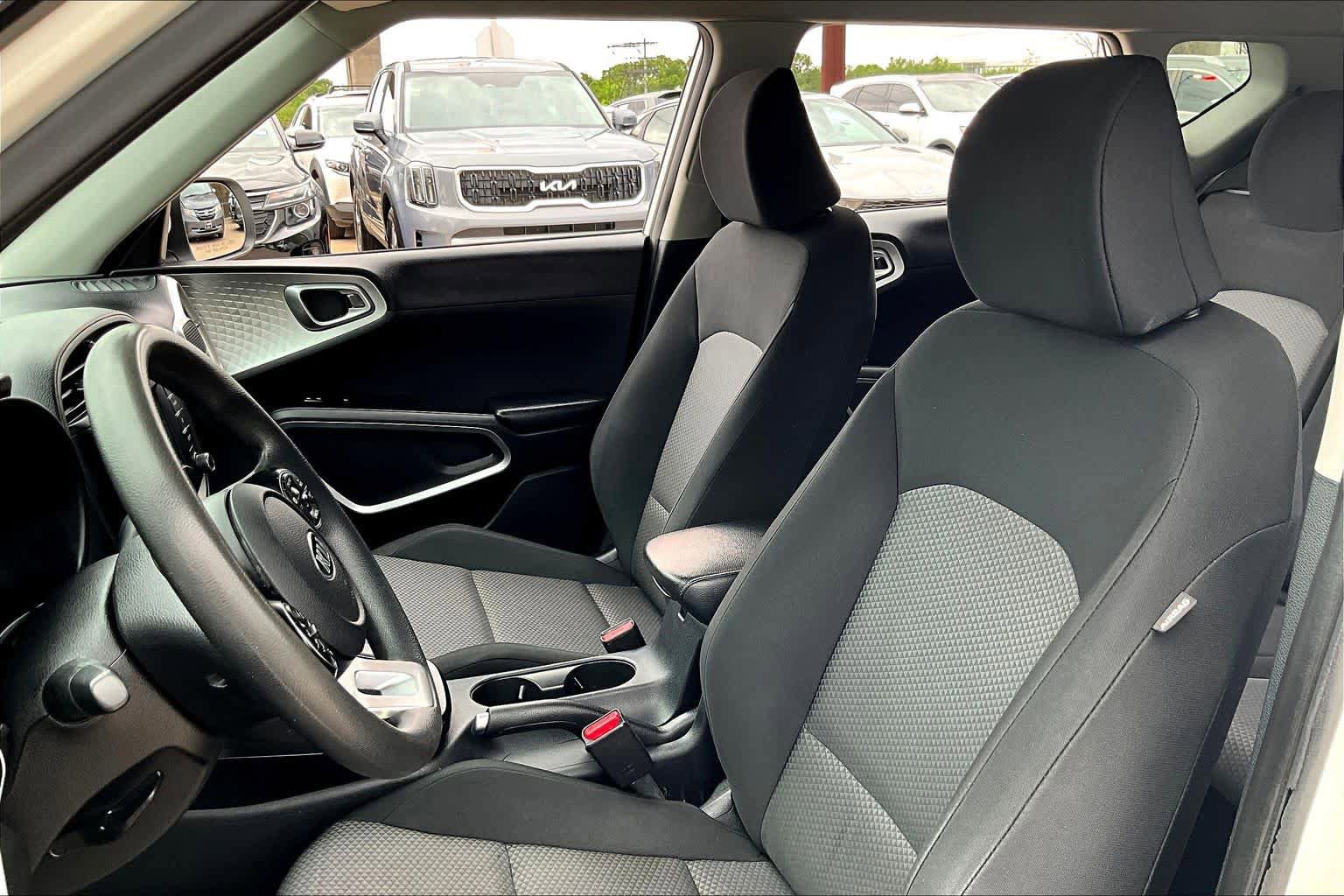 Used 2021 Kia Soul LX FWD image 8