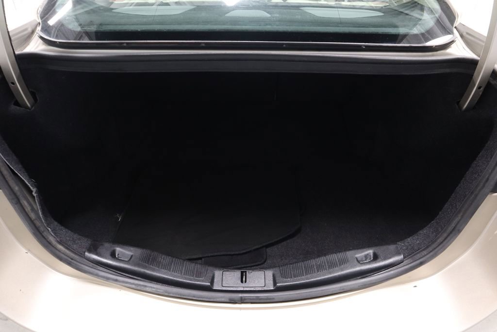 Used 2018 Ford Fusion Titanium image 19