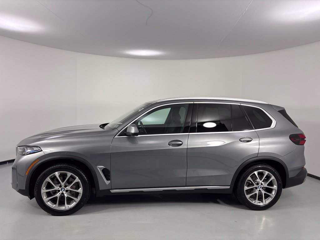 Certified 2024 BMW X5 xDrive40i w/ Premium Package AWD/4WD image 5