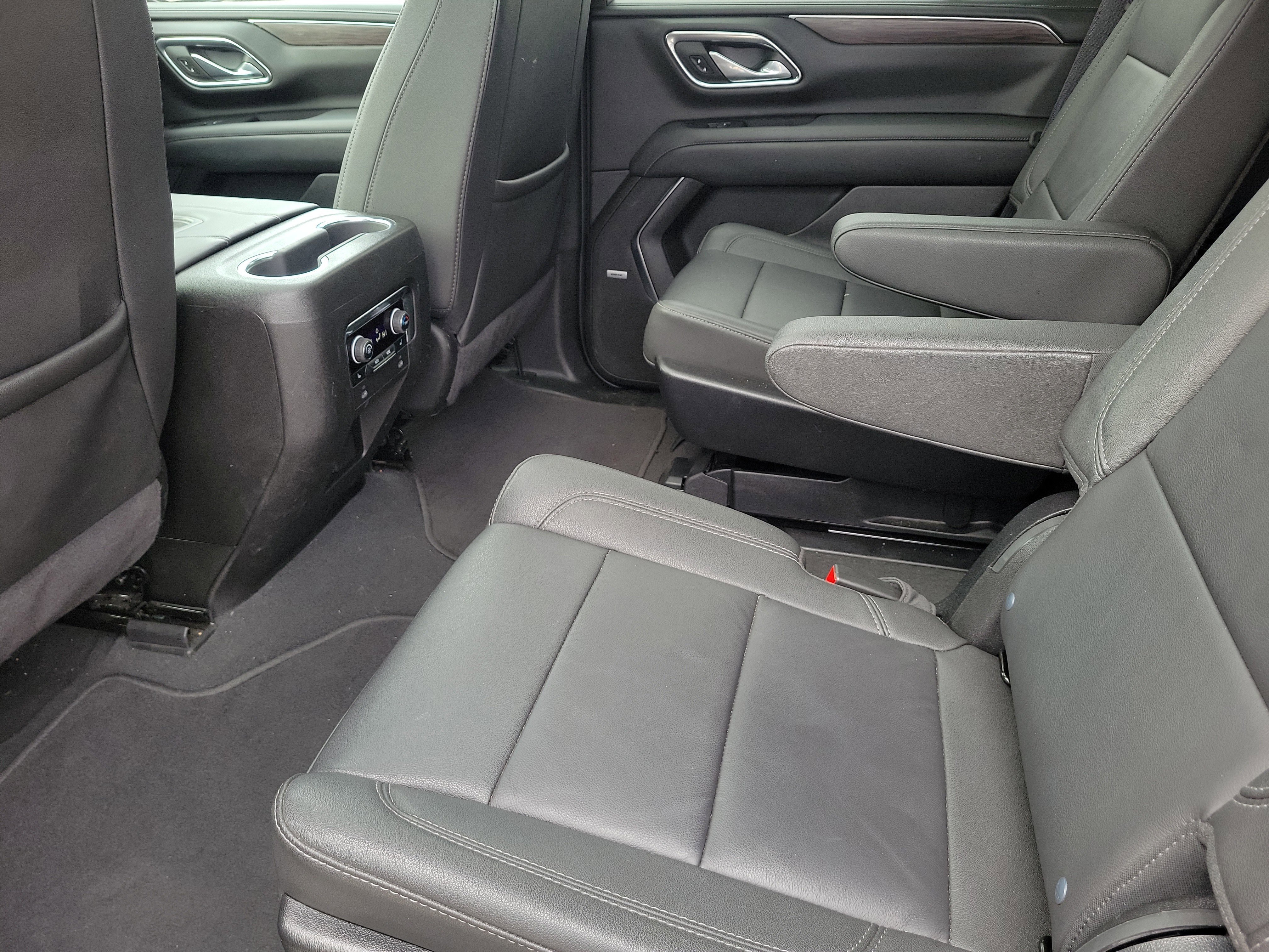 Used 2024 Chevrolet Tahoe Z71 w/ Z71 Off-Road Package image 10