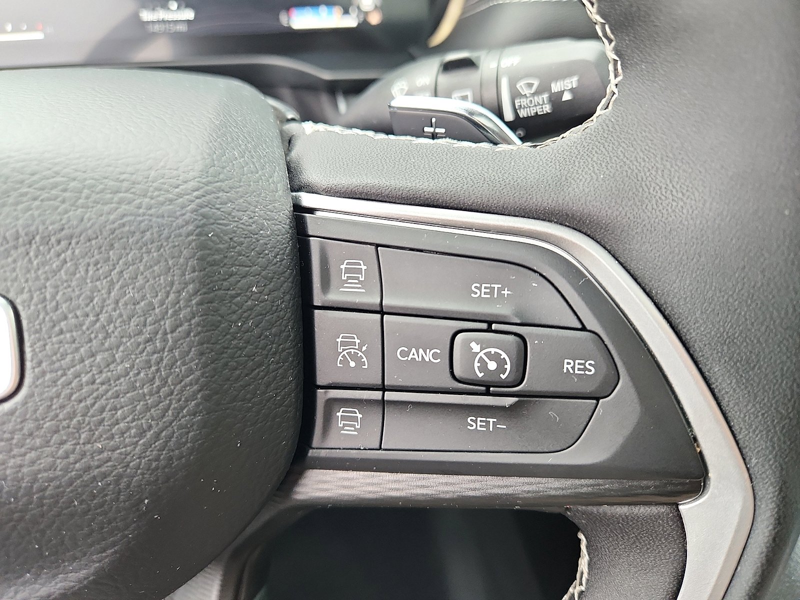 Used 2024 Jeep Grand Cherokee Laredo X w/ Luxury Tech Group I AWD/4WD image 23