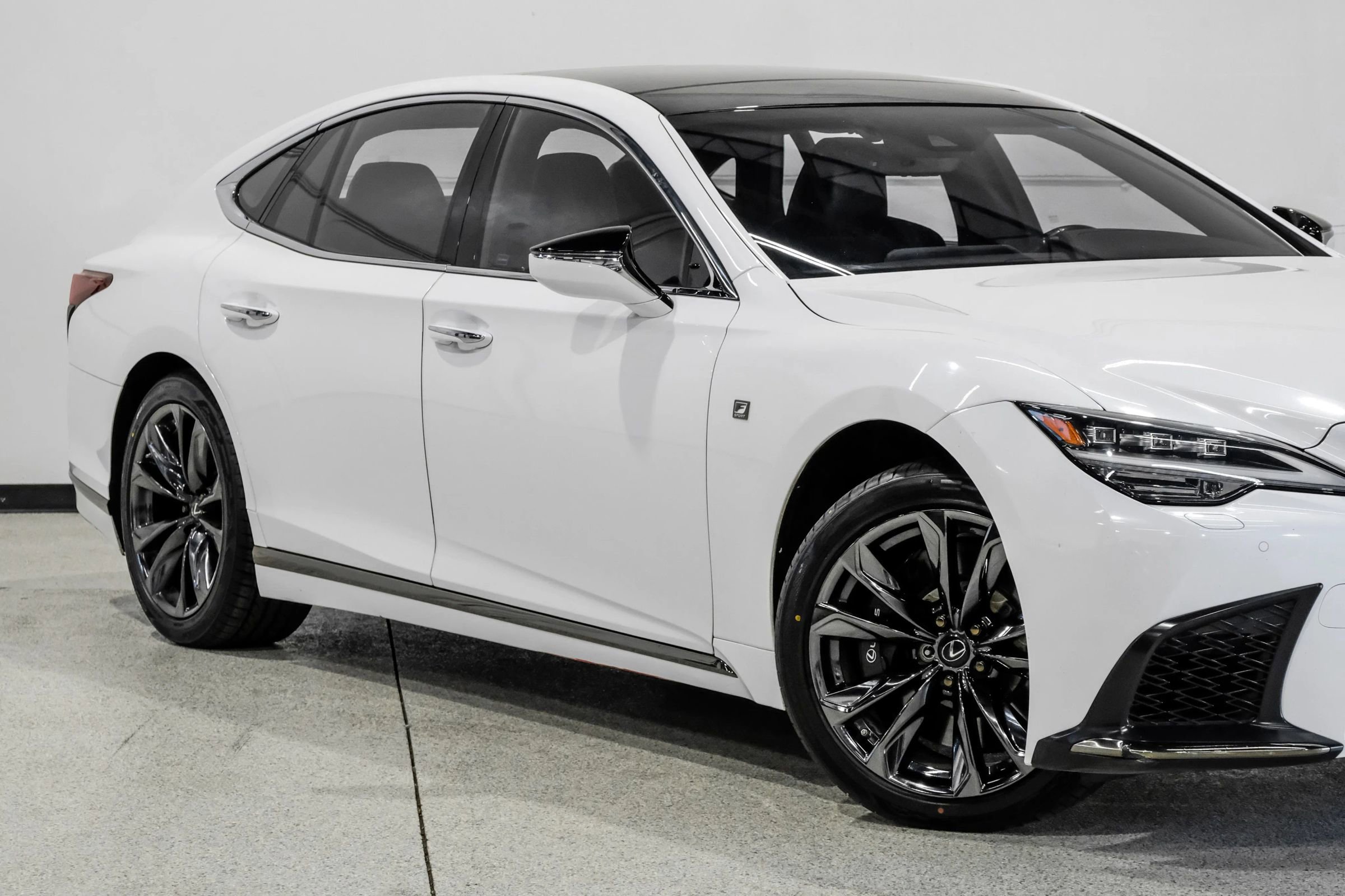 Used 2021 Lexus LS 500 F Sport w/ Accessory Package (Z2) image 11