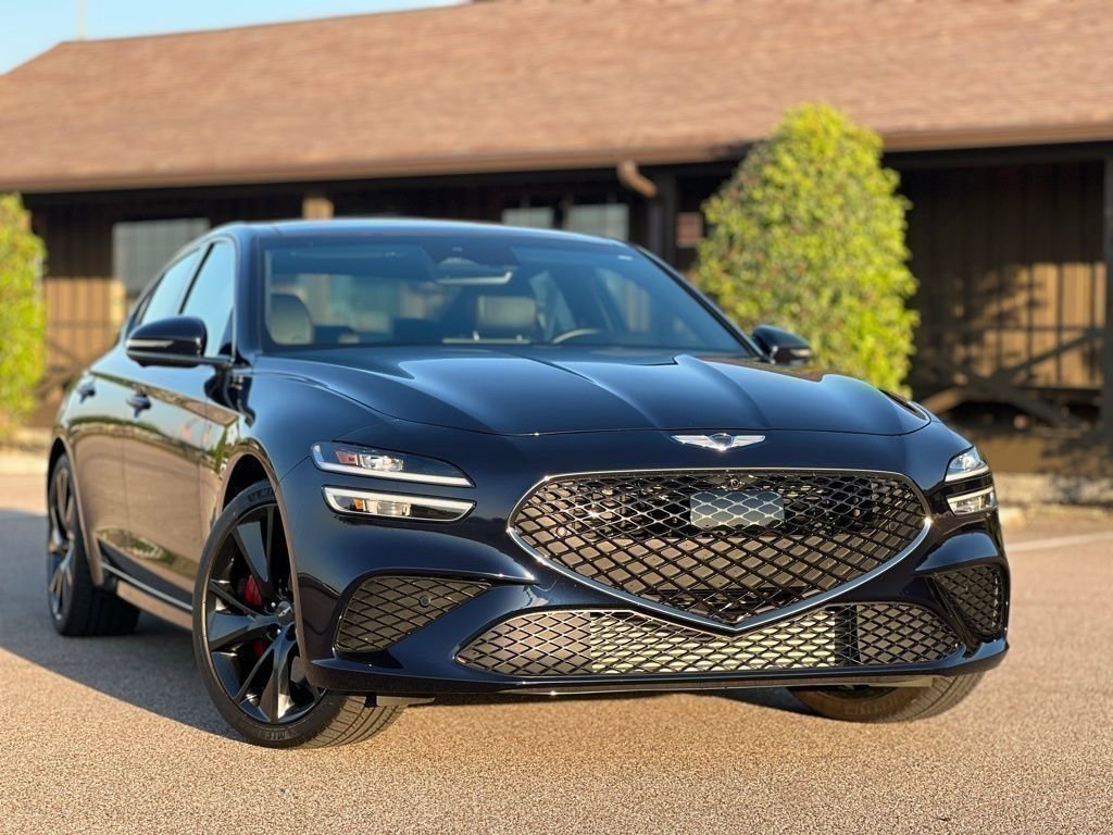 Used 2023 Genesis G70 3.3T w/ Sport Prestige Package RWD image 3