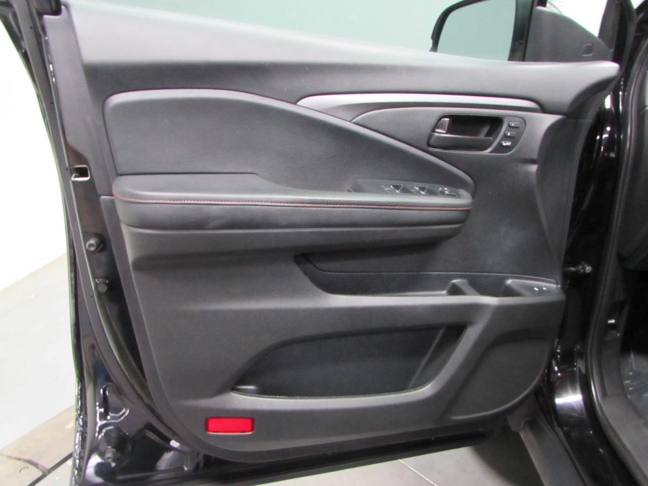 Used 2023 Honda Passport TrailSport image 12