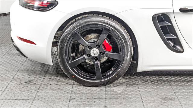Used 2018 Porsche 718 Cayman RWD image 28