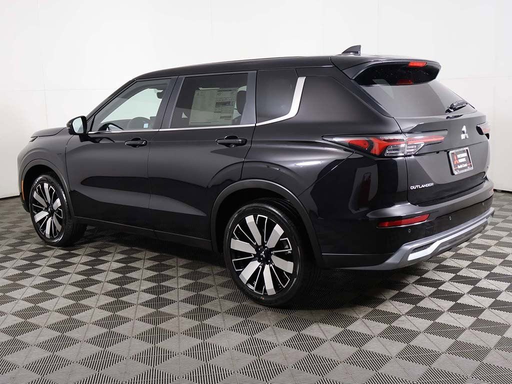 New 2025 Mitsubishi Outlander SE FWD image 16