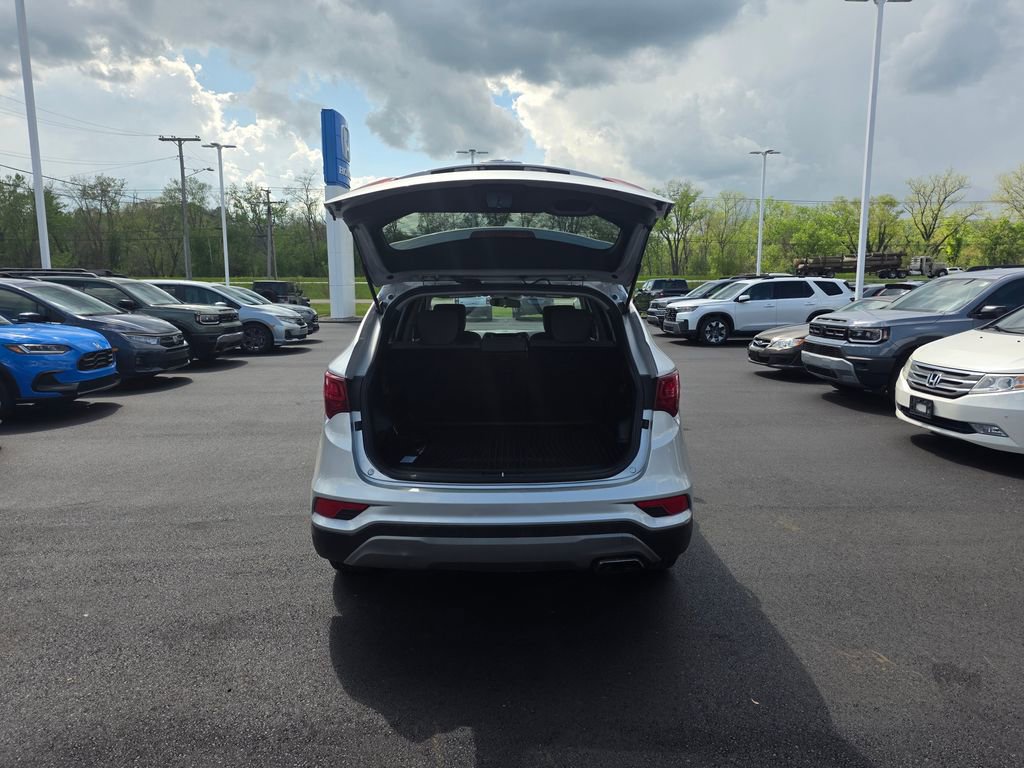 Used 2017 Hyundai Santa Fe Sport w/ Cargo Package FWD image 12
