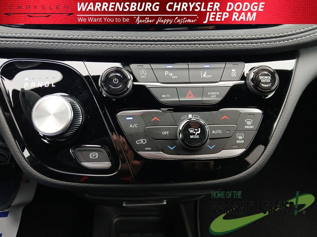 New 2026 Chrysler Pacifica Select AWD/4WD image 23