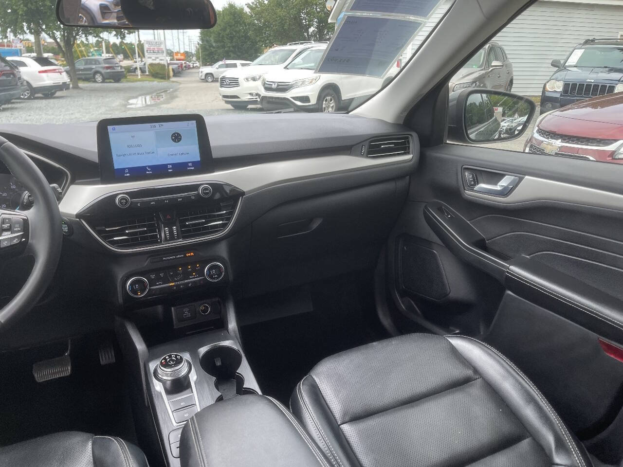 Used 2021 Ford Escape SEL FWD image 21