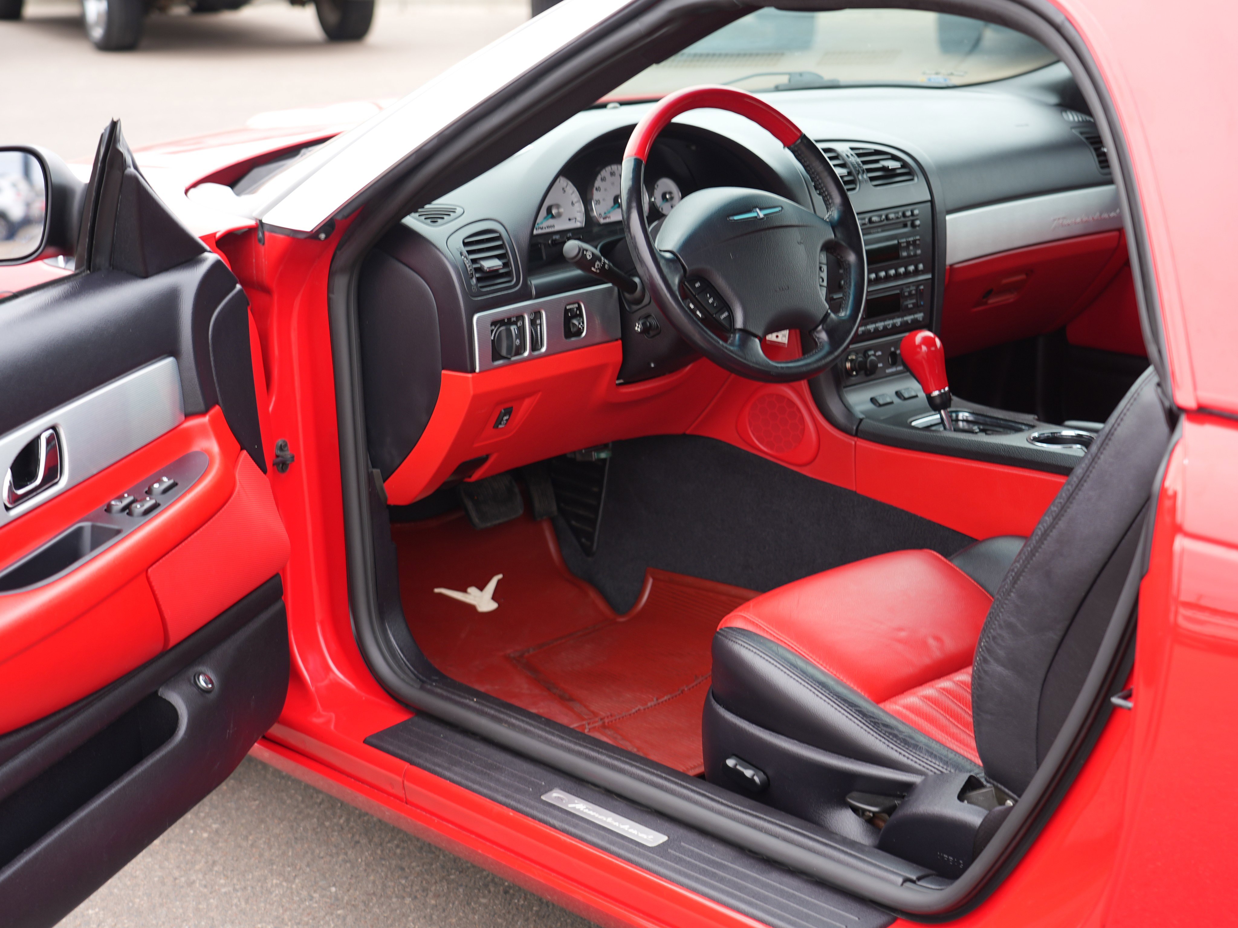 Used 2004 Ford Thunderbird Deluxe image 19