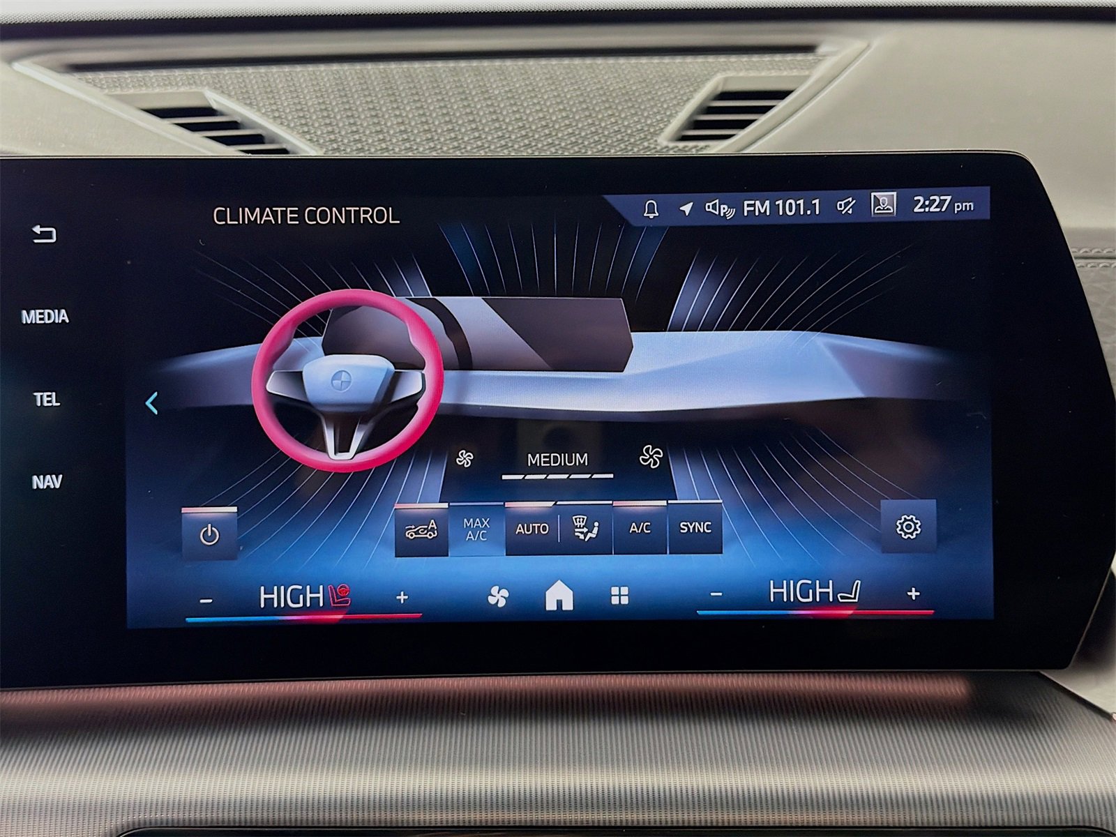 Used 2024 BMW X2 xDrive28i w/ Premium Package image 18