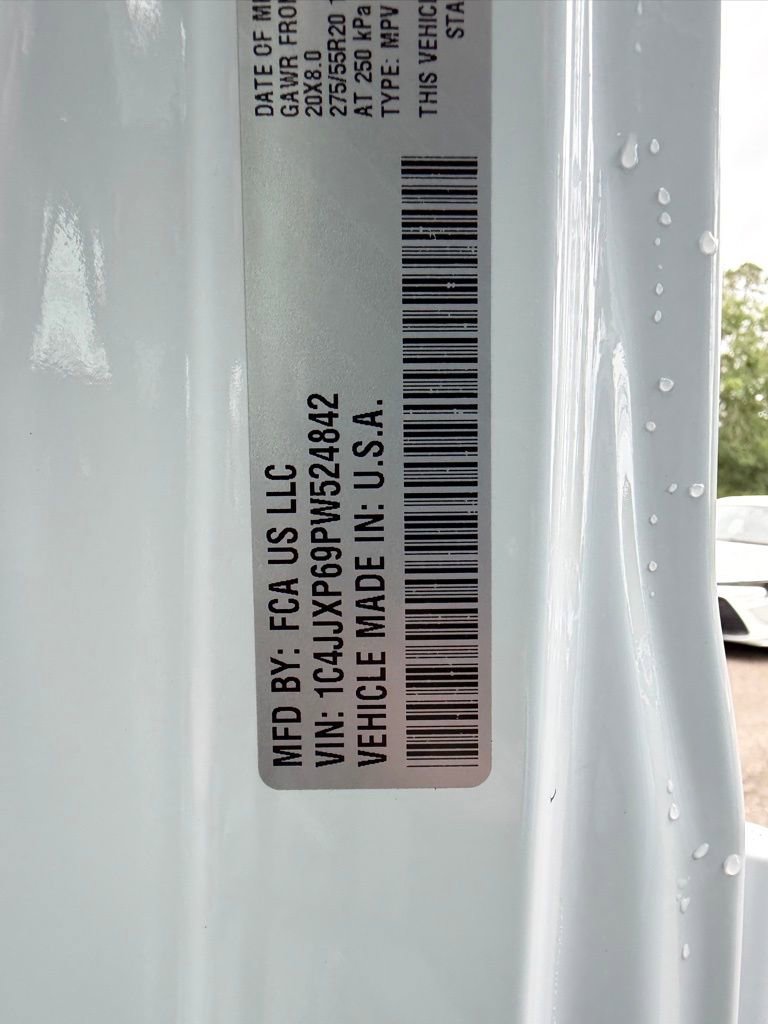 Used 2023 Jeep Wrangler Unlimited Sahara w/ Cold Weather Group image 31