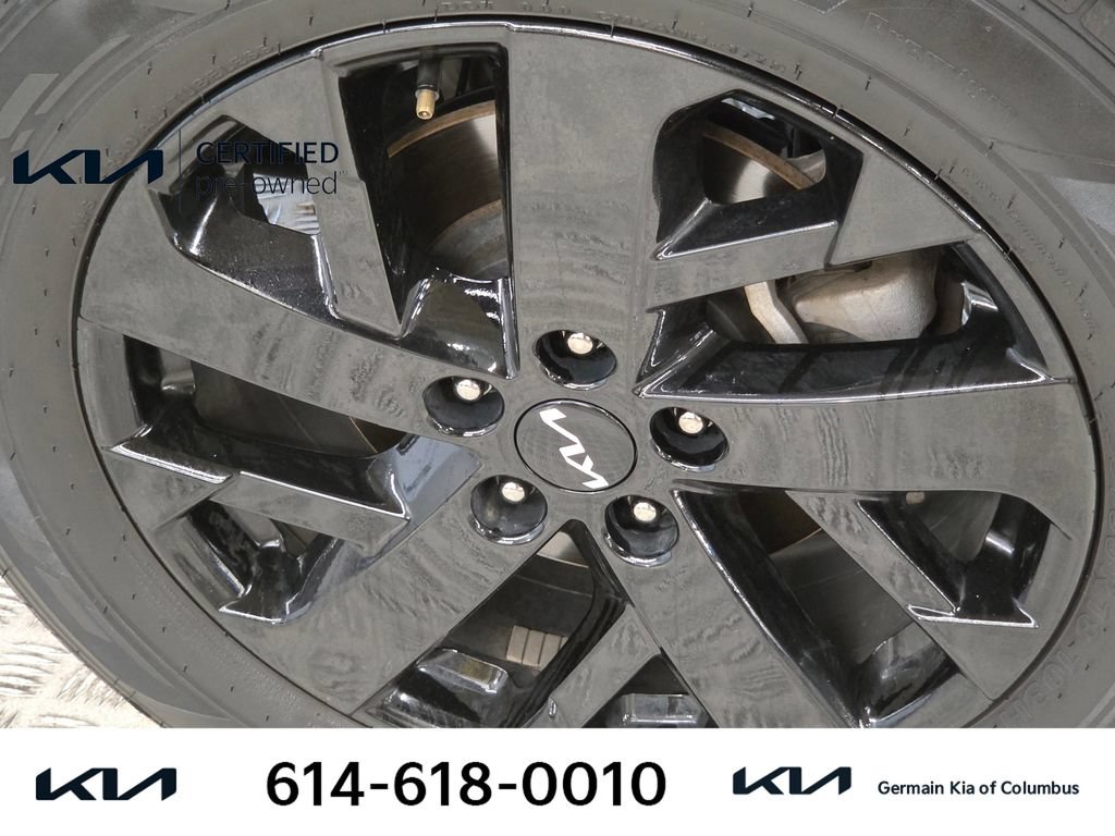 Certified 2023 Kia Sorento S AWD/4WD image 12