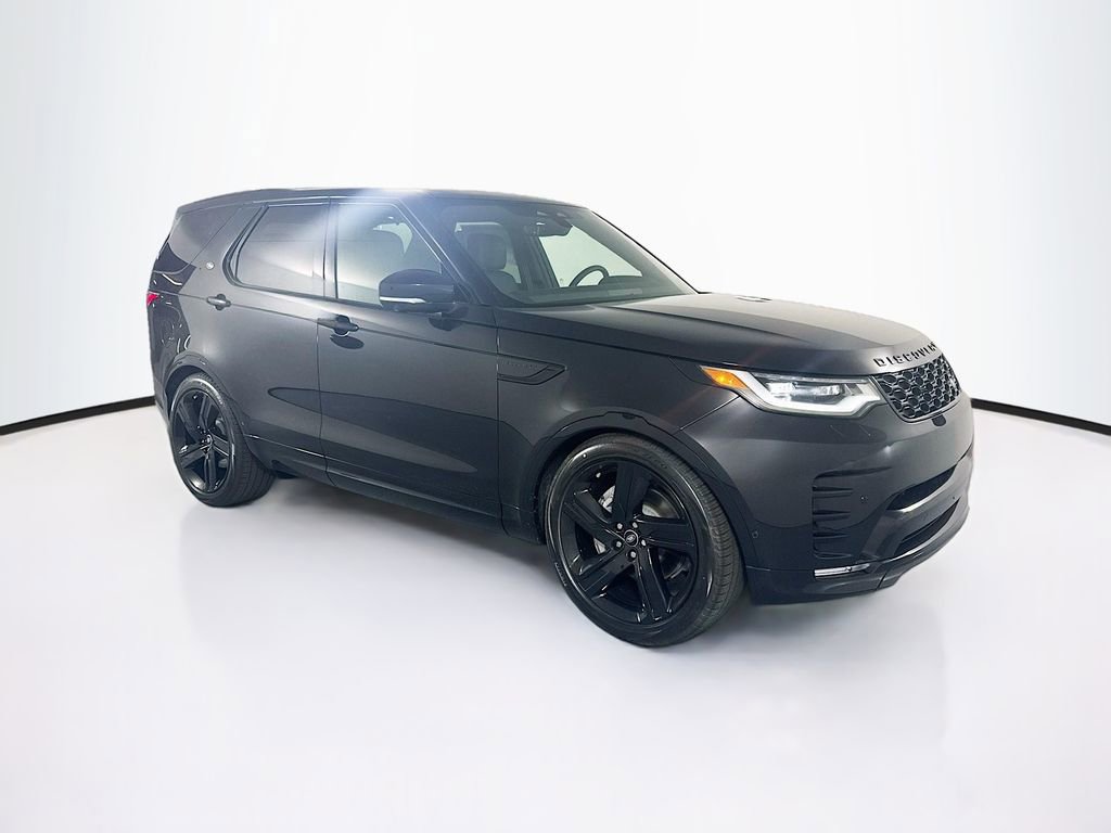 New 2025 Land Rover Discovery Dynamic SE image 3