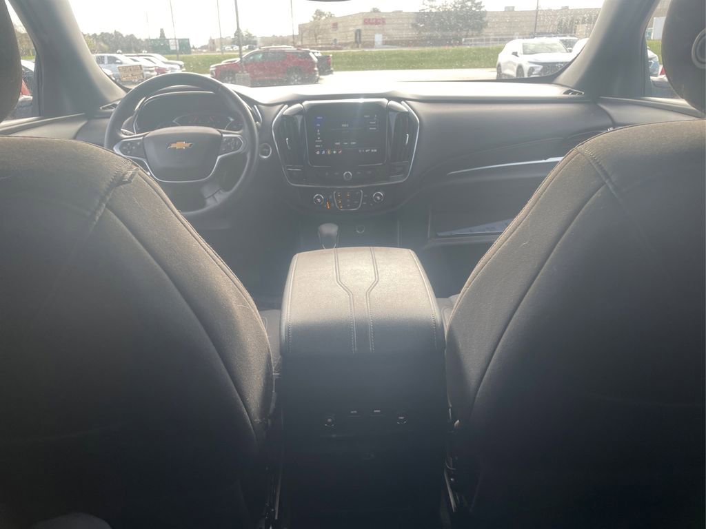 Used 2023 Chevrolet Traverse LT AWD/4WD image 18